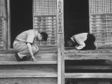 Kazuho Tanikawa Bowing at Shiva Town Temple