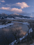 Scenic Twilight View of the Yellowstone River and Paradise Valley