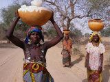 Women Returning with Water from Well  Niger