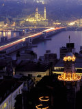Yeni Mosque and the Galata Bridge  Istanbul  Turkey