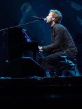 Coldplays Chris Martin Headlining the Pyramid Stage at the Glastonbury Festival  June 2005
