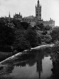 Views Glasgow University with the River Kelvin Flowing Alongside