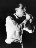Simple Minds Jim Kerr Singing in Concert