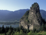 View of Beacon Rock on the Columbia River  Beacon Rock State Park  Washington  USA