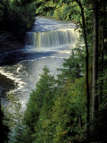 Tahquamenon Falls  Tahquamenon Falls State Park  Michigan  USA