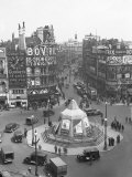 View of Shaftesbury Avenue and Piccadilly Circus