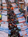 Overhead of Crowd and Stalls in Chinatown Street  Singapore  Singapore
