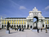 Triumphal Arch and Praca do Comercio  Baixa  Lisbon  Portugal