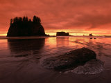 Sunset on Sea Stacks of Second Beach  Olympic National Park  Washington  USA