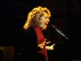 Singer and Songwriter Carole King Performing