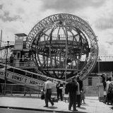 Gyro Globe Ride: Metal Monster Simultaneously Spins and Tilts Victims at Coney Island