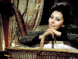 Sophia Loren in Scene for Lady L