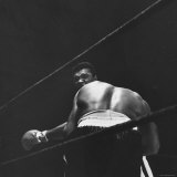 1965 Boxing Match Between the Heavyweight Champ Sonny Liston and Challenger Cassius Clay