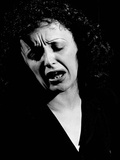 Edith Piaf Singing Expressively