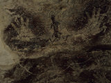Stenciled Hands Over 10 000 Years-Old Adorn a Cave Wall in Borneo