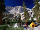 Campers on the Whitney Portal Trail  in the Sierra Nevada Mountains  Inyo National Forest  USA