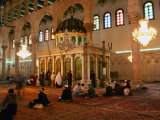 Worshippers Inside Umayyad Mosque and Legendary Tomb of St John the Baptist  Damascus  Syria