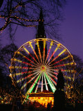 Scott Monument and Christmas Ferris Wheel in Princes Street Gardens  Edinburgh  United Kingdom