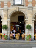 Sidewalk Cafe in the Marais  Paris  France