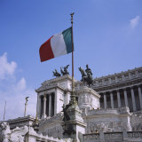 Flag in Piazza Venezia  Rome  Italy