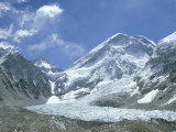 Mount Everest and Khumbu Glacier  Khumbu Region  Nepal