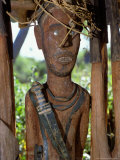 Statue Honoring Fallen Heroes  Konso Waka  Omo River Region  Ethiopia
