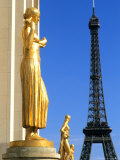 Statues with Eiffel Tower  Paris  France