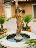 Statue of Goddess at Viansa Winery  Sonoma Valley  California  USA