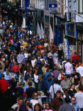 Shoppers on Grafton Street  Dublin  Ireland