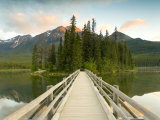 Pyramid Lake  Jasper National Park  Alberta  Rockies  Canada