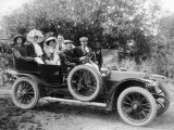 1907 Mercedes with Occupants in Edwardian Dress