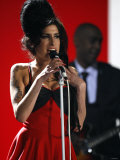 Amy Winehouse Performs "Rehab" at 2007 Brit Awards from London's Earls Court on Valentines Day 2007