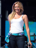 Nadine Coyle  Girls Aloud Performing at T4 Party on the Beach  Weston Supermare 22 July 07