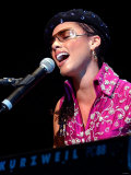 Alicia Keys on Stage at Clyde Auditorium Glasgow October 2002