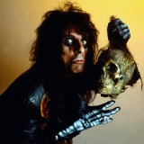 Alice Cooper Holding Skull Head September 1987