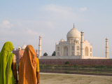 Women in Saris at Taj Mahal Temple Burial Site  Agra  India