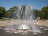 Children playing at the International Fountain of the Seattle Center  Seattle  Washington  USA