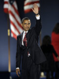 President-Elect Barack Obama Waves after Acceptance Speech  Nov 4  2008