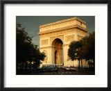 Arc de Triomphe at dusk  Paris  France