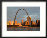 Old Courthouse and Gateway Arch Area along Mississippi River  St Louis  Missouri  USA