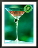 Martini with kiwi slice