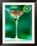 Martini with kiwi slice