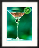 Martini with kiwi slice