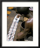 Printing Kente Cloth  Kumasi  Capital of the Ashanti Kingdom  Ghana  West Africa  Africa