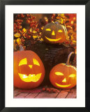 Halloween: Hollowed Out Pumpkins with Candles