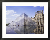 Musee Du Louvre and Pyramide  Paris  France