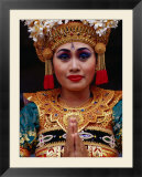 Portrait of traditional dancer in costume  Ubud  Indonesia