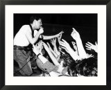 Scottish Pop Group Simple Minds  Still Sell out All Tickets for Theit New UK Tour Within 24 Hours