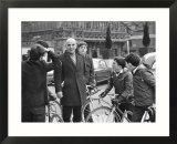 Savalas Telly  Surronded by Young Fans  During a Walk in London with Wife Kojak  February 1968