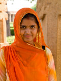 Woman in Sari Dress at Qutub Minar Complex  New Delhi  India